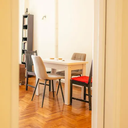 Apartment Stylish Hub In Downtown Athens
